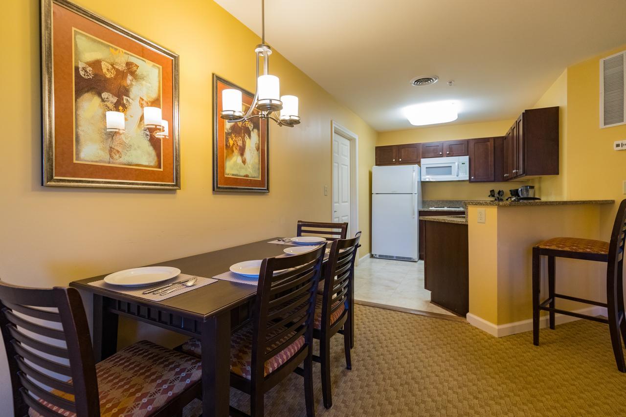 Vacation Village In The Berkshires Hancock Buitenkant foto A kitchen in a typical two-bedroom unit